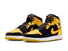 Nike Air Jordan 1 Mid New Love
