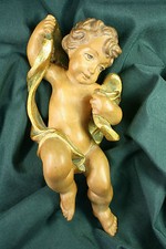 Ange en bois polychrome. Ange