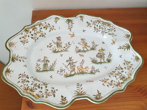 Grand plat bords - à,
