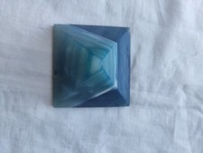 pyramide d'agate bleue