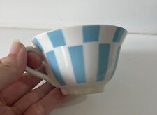 Ancienne tasse en faïence