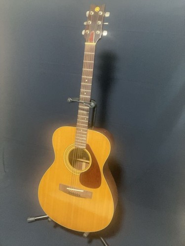 Guitare acoustique vintage