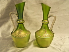 RARE PAIRE FLACONS BURETTE VERRE VERT IRISE EMAILLE OR BOUTEILLE HUILE VINAIGRE
