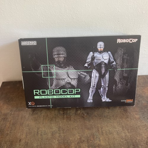 Good smiley company robocop - good,