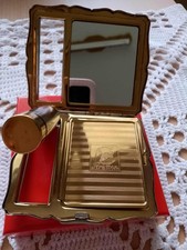 Ancien poudrier rouge à