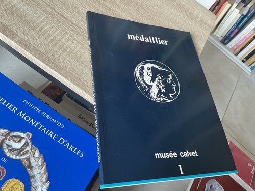 Médailler musée calvet - médailler,musée,