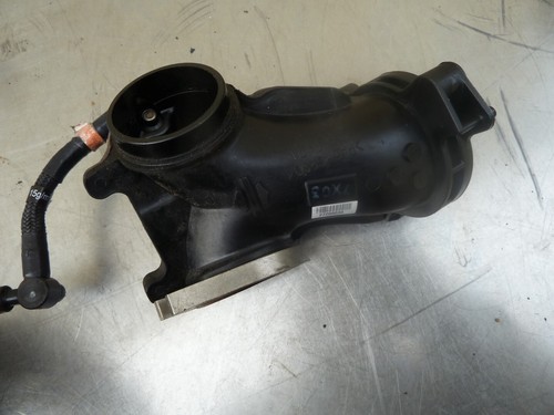 Intake manifold with injector