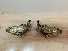 UNE PAIRE D ETRIERS ETRIER DE FREIN AVANT Moto Guzzi 1100 Breva 2005 2006 2007