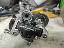 Autocollant autocollant