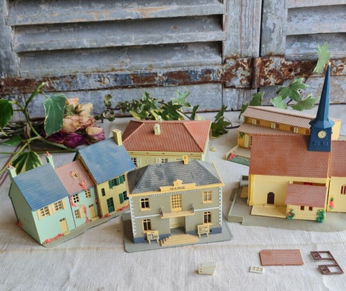 Ancien jouet maisons - jouet, maquette