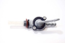 B12 - ROBINET À ESSENCE