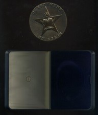 MEDAILLE DE TABLE / 31°