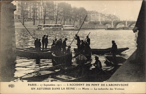 Postcard paris accident du - l'accident,