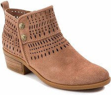 BareTraps Women's Georgia Bootie Almond size 5.5 M