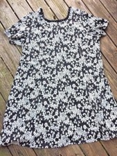 ROAMAN'S Floral Tapestry