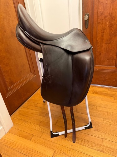 Childeric dsc brown - childeric,