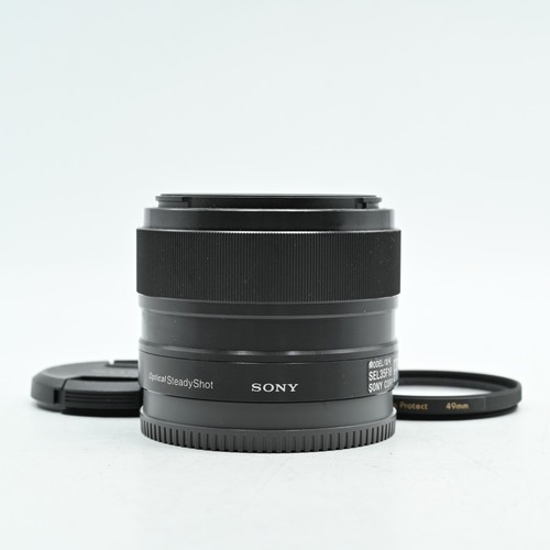 Sony 35mm 8 oss - f/1.8,