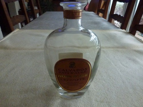 Bouteille vide calvados avec - vide,