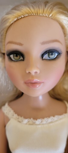 Ellowyne wilde doll - wilde,