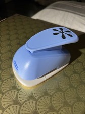 Maxi Perforatrice Bleue Motif