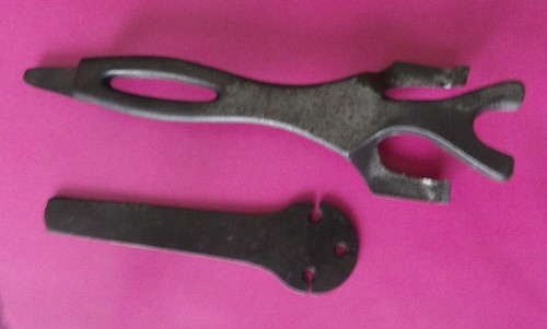 Outils anciens cle - :, a