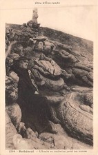 CPA ROTHENEUF - l'ermite en médiation parmi ses œuvres (282888)