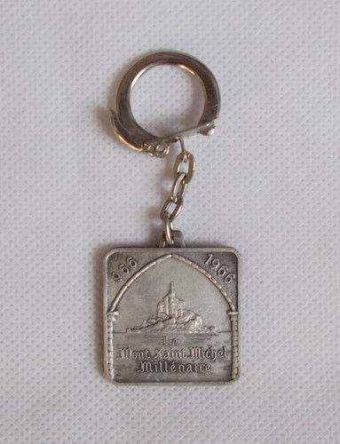 Porte clés mont saint - porte,