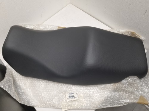 Oem triumph t2304695 selle - t2304695,