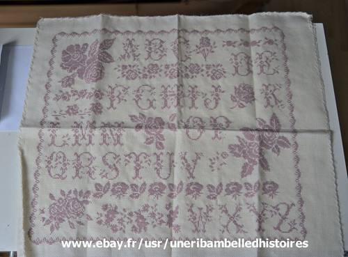 Broderie abécédaire points - broderie, abécédaire,