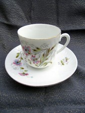 Tasse à café ancienne en