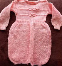 Barboteuse vintage tricotée en laine rose -bébé-poupée-baigneur (24)