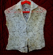 petit corsage ancien blanc, en dentelle de venise