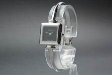 [Exc+5] Montre carrée femme