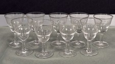 Ensemble De 9 Anciens Verres