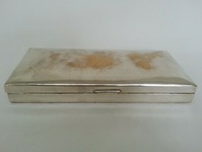 Ancienne GRANDE BOITE
