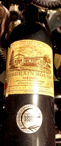 Superbe bouteille vin - superbe,