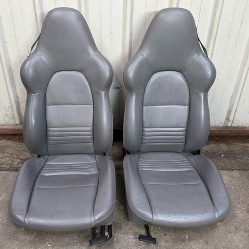 Sièges sports gris porsche - sièges,