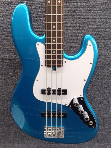 Guitare basse électrique