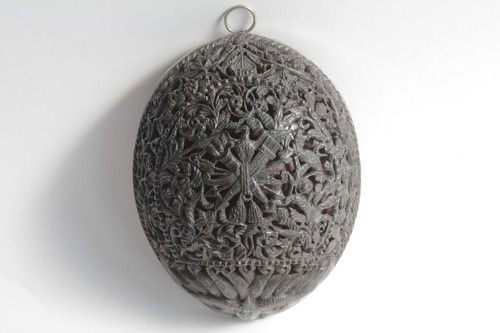 Demi noix coco sculptée - de,