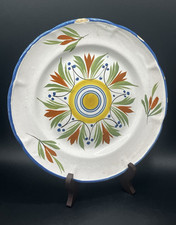 Assiette ancienne en faïence Argonne-Waly, décor floral polychrome, XIXe siècle