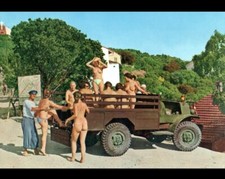 ILE DU LEVANT (83) NATURISME / CAMION NAVETTE pour la PLAGE période 1960