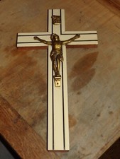 Crucifix Jésus sur croix en