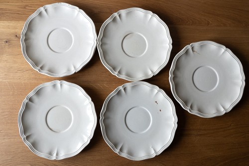 Lot assiettes soucoupes - assiettes,