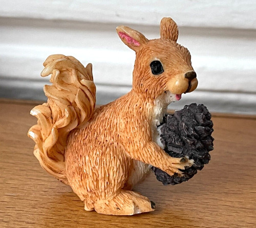 Adorable figurine résine - en,