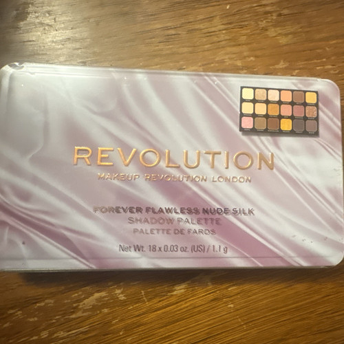 Makeup revolution forever - makeup,