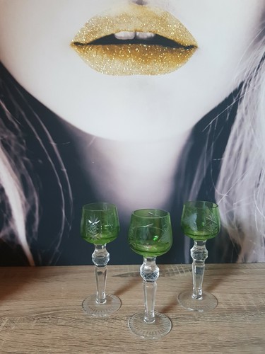 Anciens magnifiques verres - magnifiques,