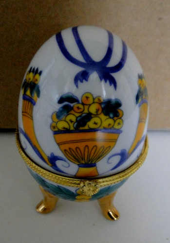 Oeuf boite porcelaine sur