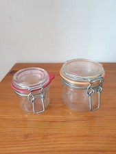 Deux bocaux hermétiques 8x8 et 9x10 cm