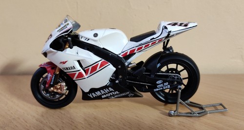 Moto altaya 18 yamaha - moto, gp