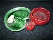 CENDRIER VIDE POCHE COUPELLE CERAMIQUE GRENOUILLE FLEUR AVEC SIGNATURE